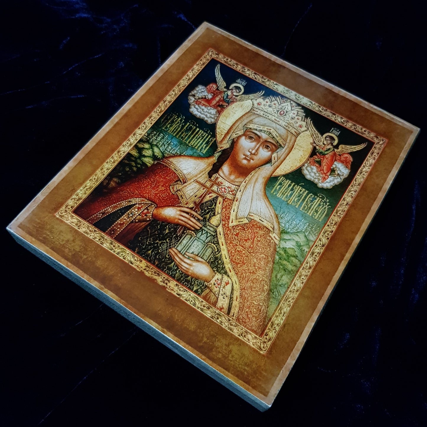 The Holy Blessed Queen Tamara the Great (Georgian). Wooden orthodox icon